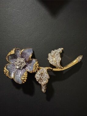 Gold and Lavender Flower Brooch with Crystal Leaves - Women Jewelry